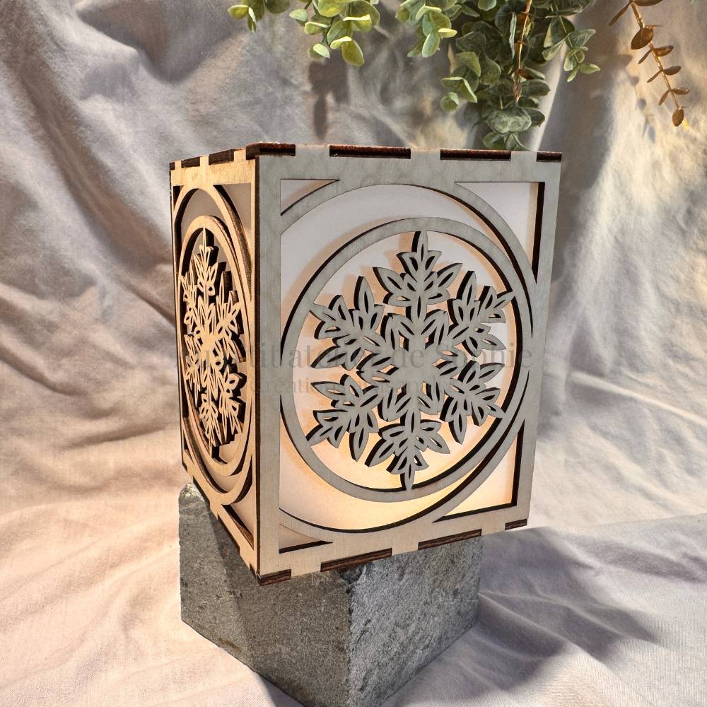 lanterne bois modele flocon lanterne bois personnalisée découpe laser