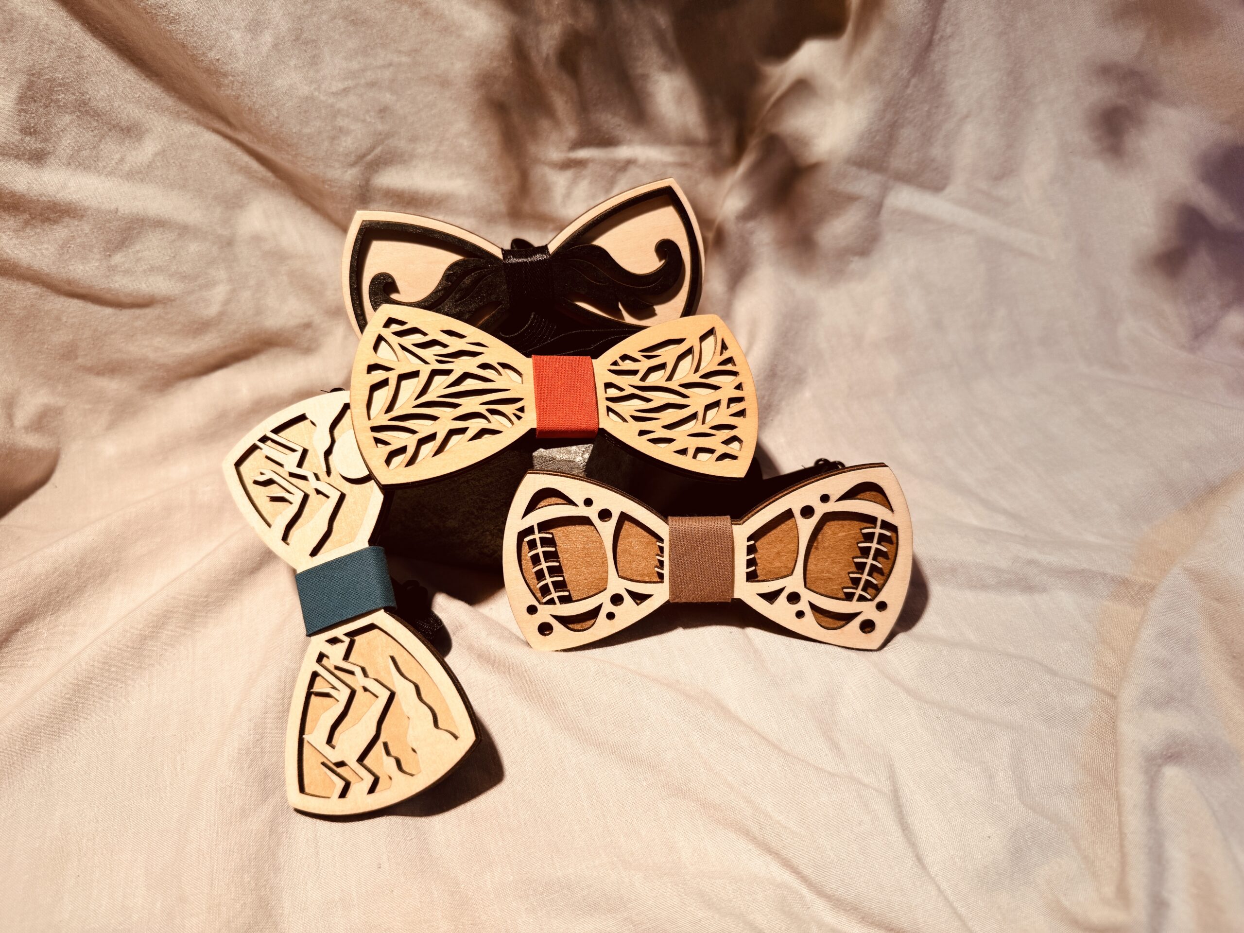 Noeud papillon bois cadeau naissance personnalisable ourson